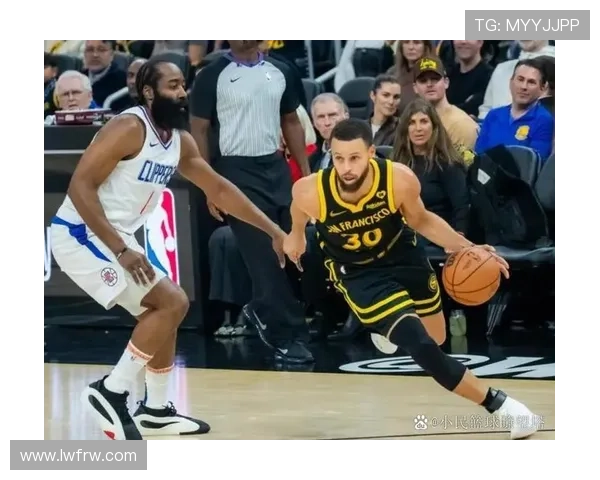 NBA赛季焦点对决升级球星交易与争冠格局引发热议联盟走势解析